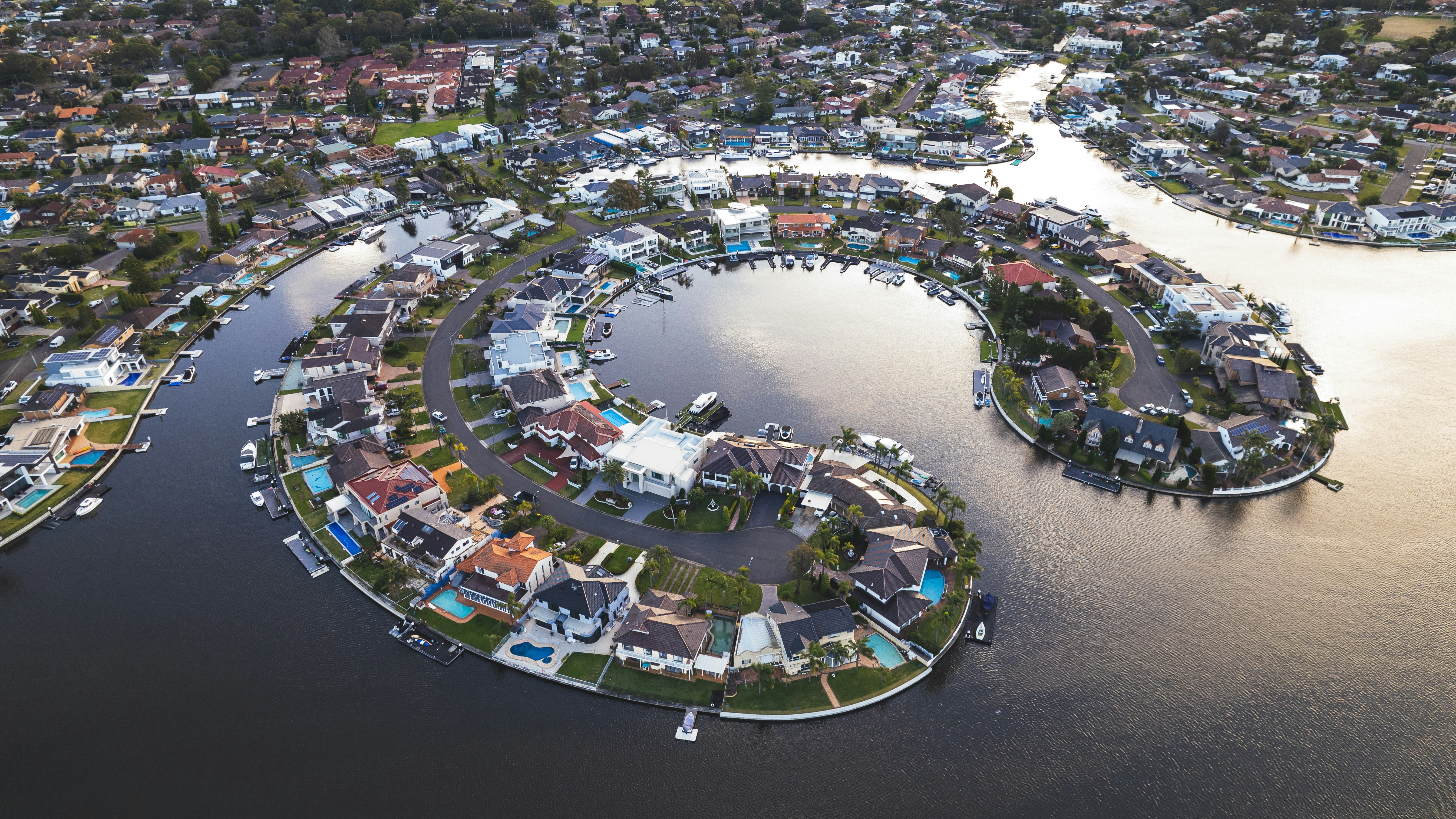 Low-Density Coastal Developments: The  Future of Smart Luxury